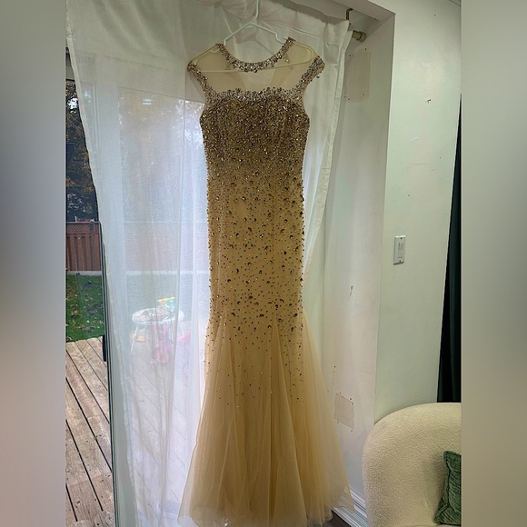 Beaded evening dress - Picture 1 of 3